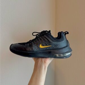 Nike Air Max Axis Black and gold sneakers